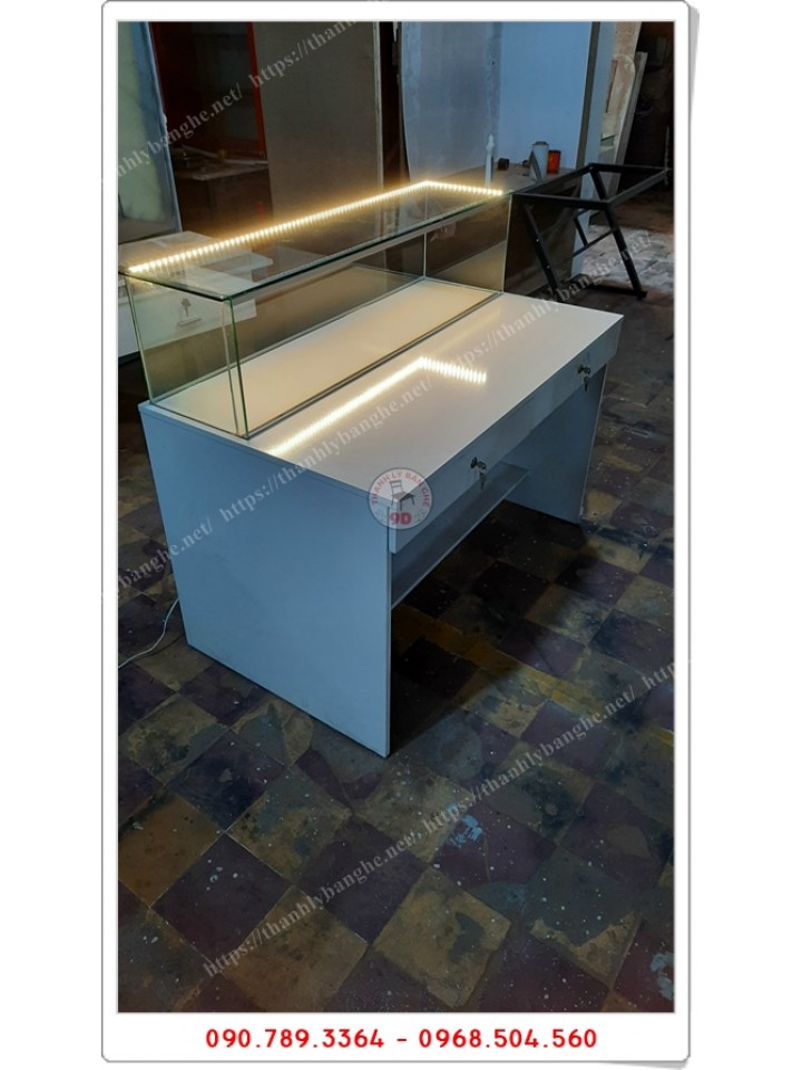 BÀN + QUẦY TÍNH TIỀN CHO LỄ TÂN